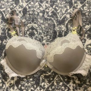 LAST CHANCE VS Grey lace push up bra